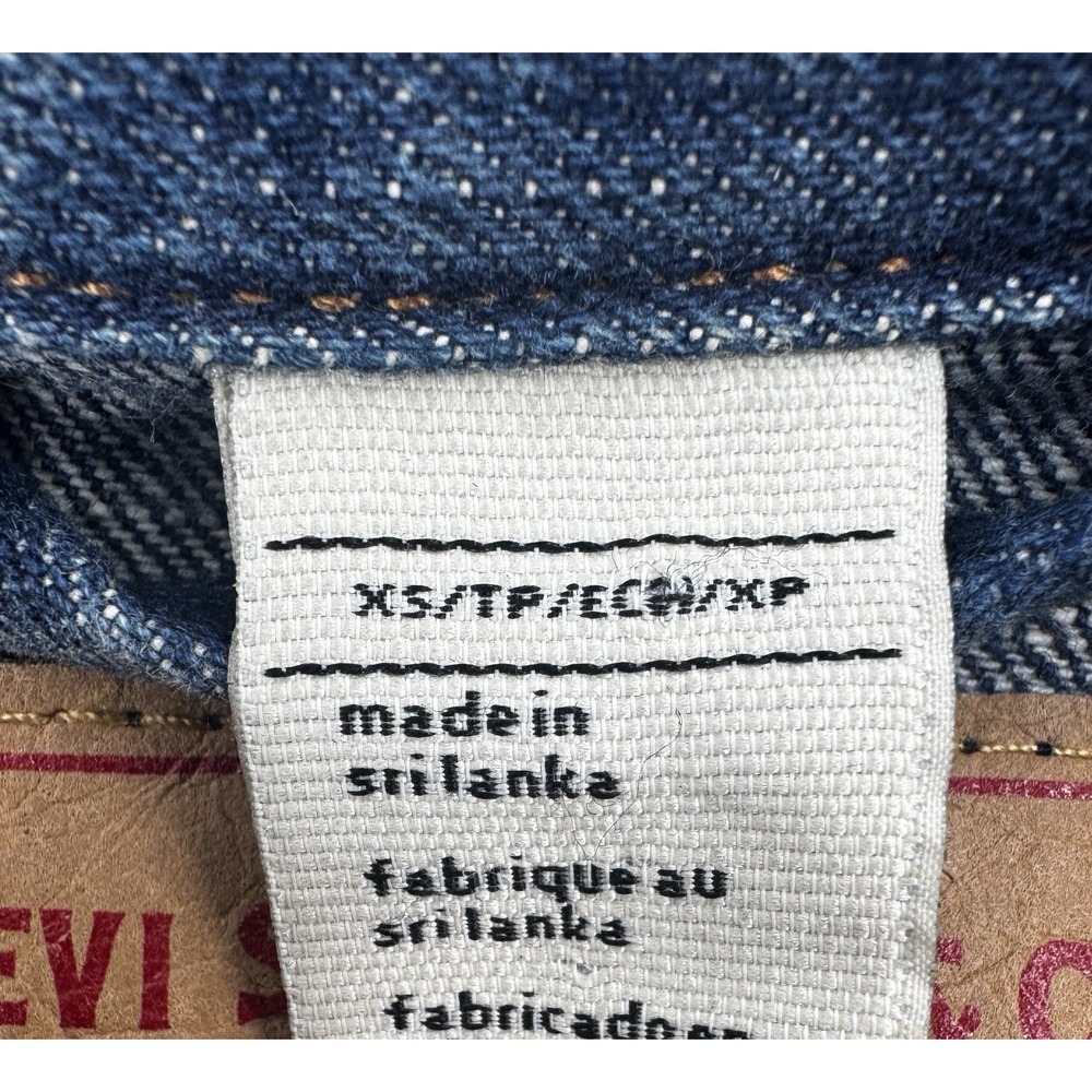 Levis Jacket Women's XS Trucker Denim Premium Jean Jacket 34" Chest - Picture 5 of 10